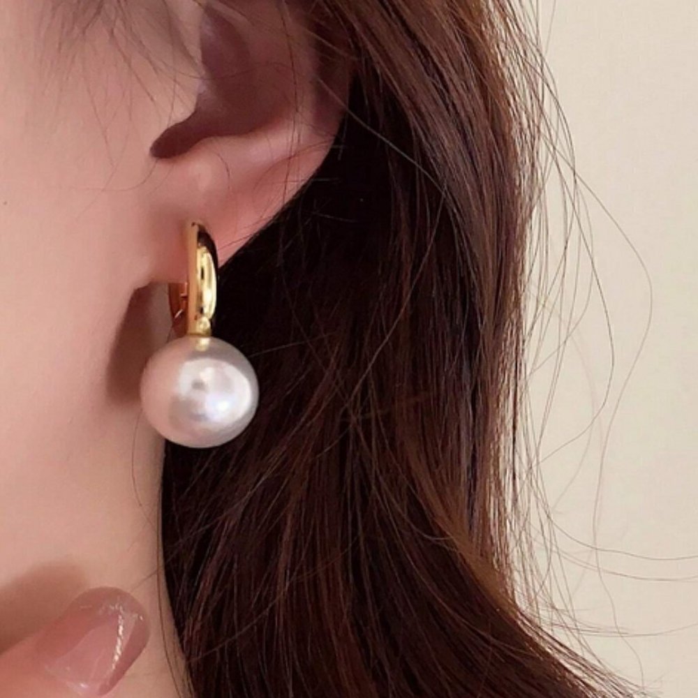 Fashion Faux Pearl Decor Hoop Earrings